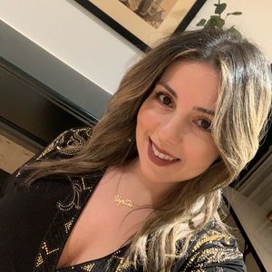 Meet your Posher, Angela